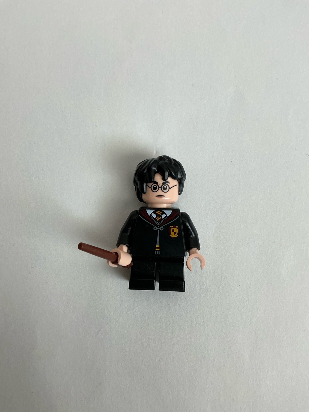 Harry Potter (Gryffindor clasped robe, sweater, short legs